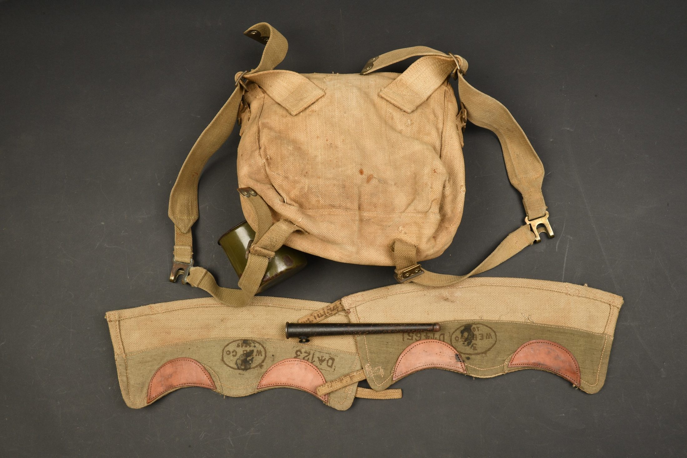 Kit Accessoires équipement Britannique Seconde Guerre Mondiale Black Dog T72091 échelle 1/72