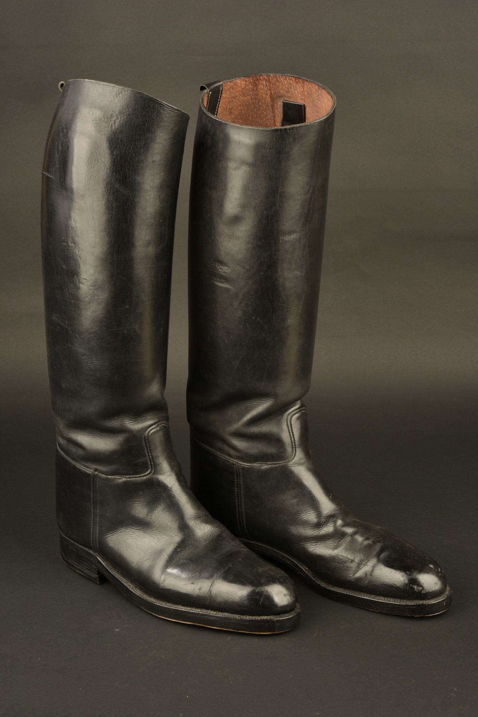 PAIRE DE BOTTES « À L'ÉCUYÈRE » D'OFFICIER DE CAVALERIE, TROISIÈME