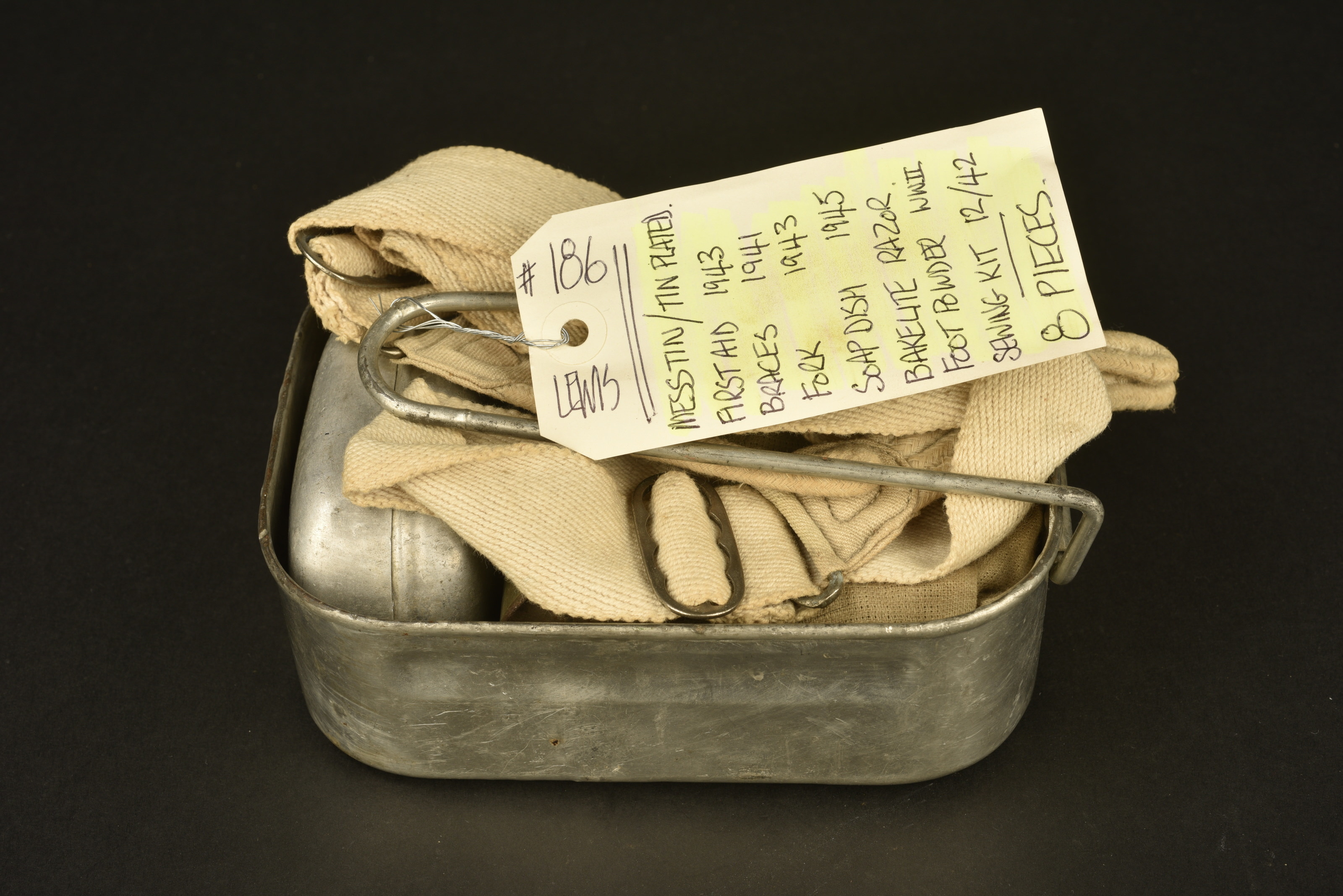 Ensemble d'équipement britannique. British accessories Aiolfi G.b.r.