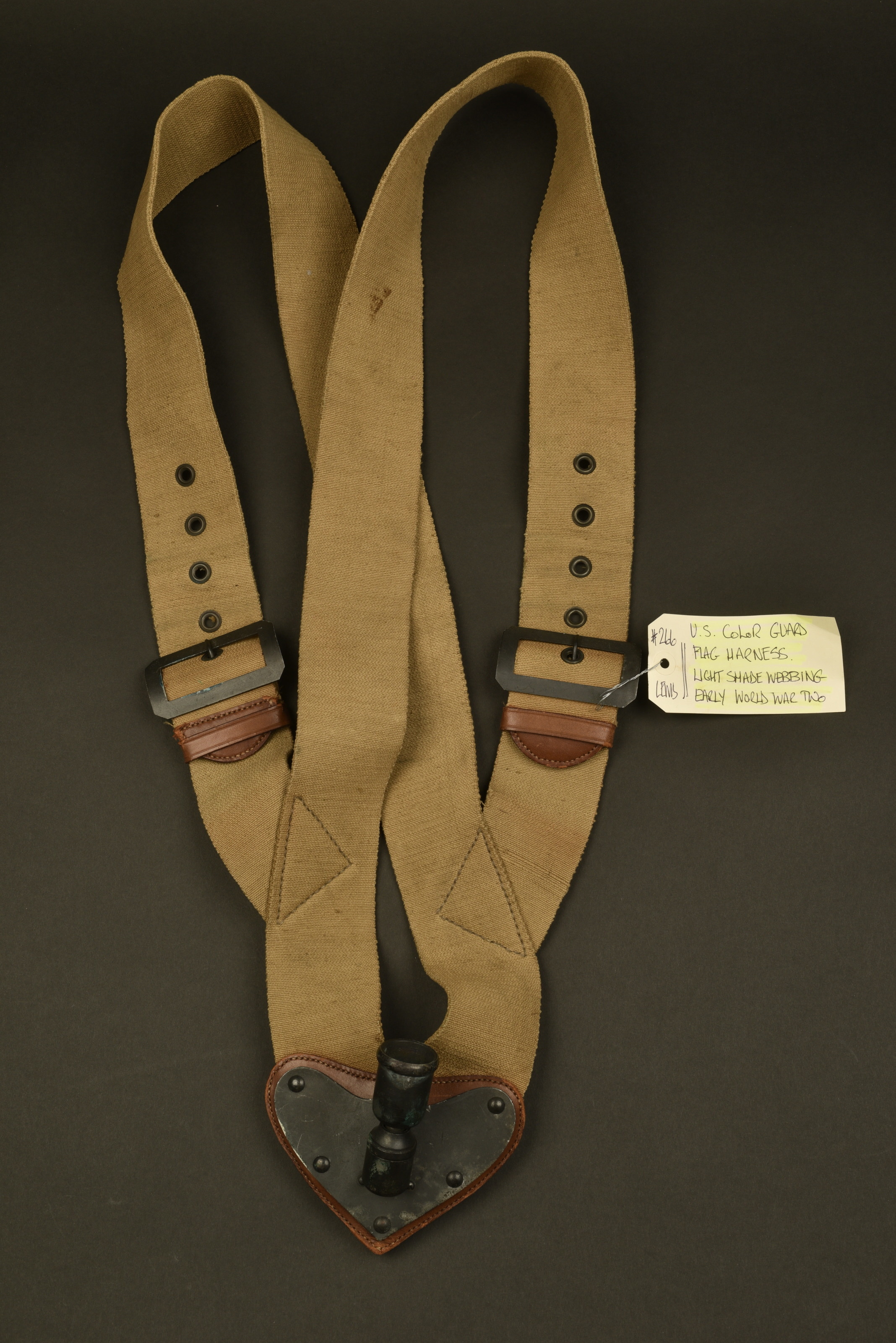 Harnais porte drapeau. US color Guard flag harness Aiolfi G.b.r.