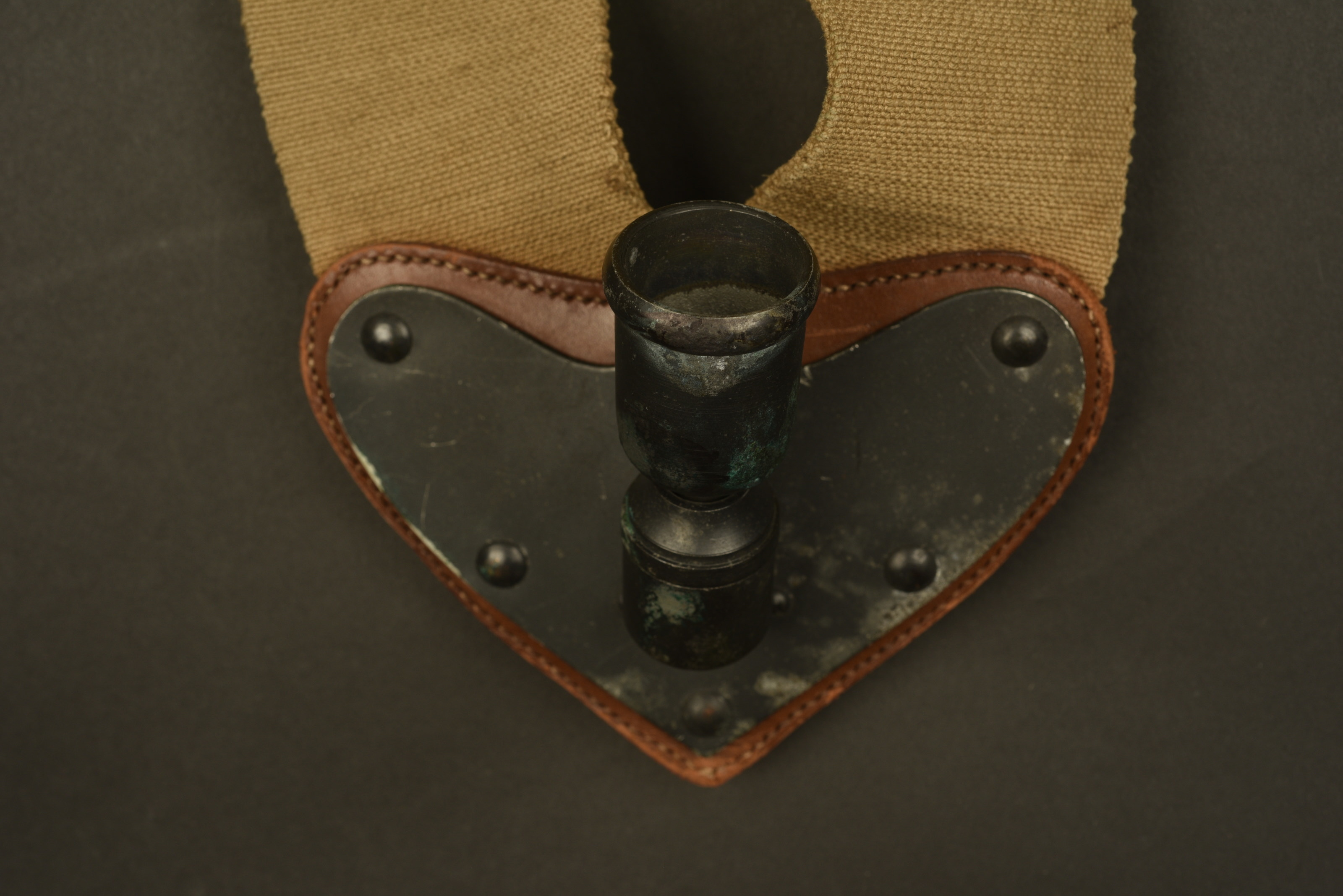 Harnais porte drapeau. US color Guard flag harness Aiolfi G.b.r.