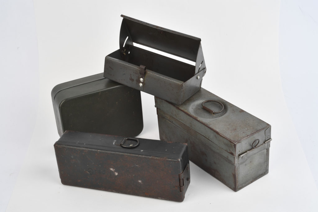 Lot De 4 Boîtes D'accessoires HO - Feux, Signaux, Panneaux, échelle - Vintage